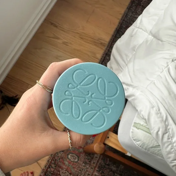 Loewe Blue and Brown Bath & Body Product - Picture 4 of 6